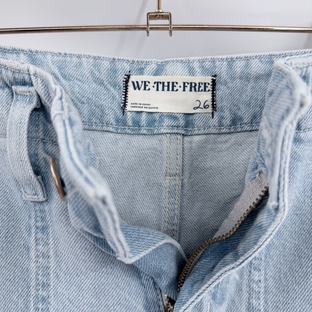 WE THE FREE Major Leagues Mid Rise Cuffed Jeans Light Wash 26 - Picture 7 of 9